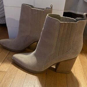 Marc Fisher Women's Tan Ankle Boots size 9